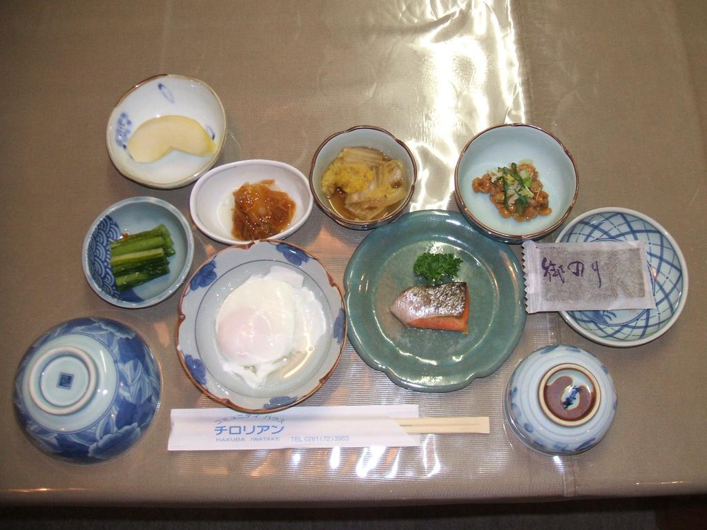 Hotel Community House Tyrolien à Hakuba Extérieur photo
